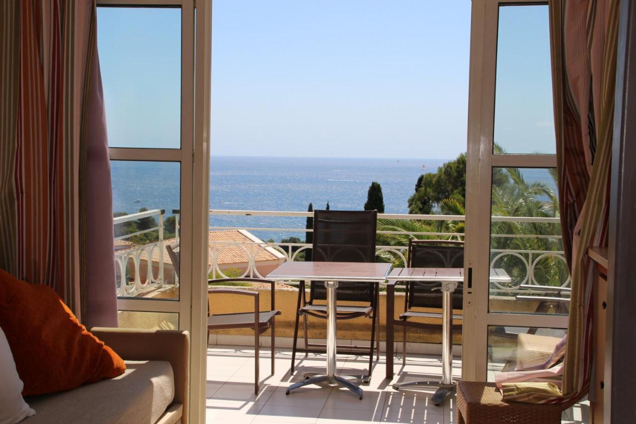 Superbe Appartement Avec Vue Mer Et Piscine Saint-Raphael  Ngoại thất bức ảnh